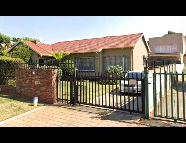 4 BEDROOM HOUSE FOR SALE IN LILIANTON